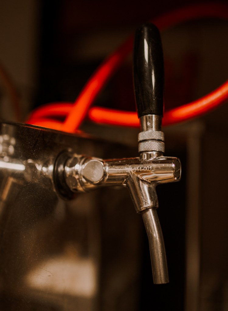 Location de tireuses à bières et garnitures.